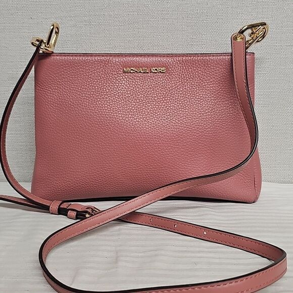 MICHAEL KORS TRISHA TRIPLE COMPARTMENT BFPM-02-210 - Picture 1 of 10